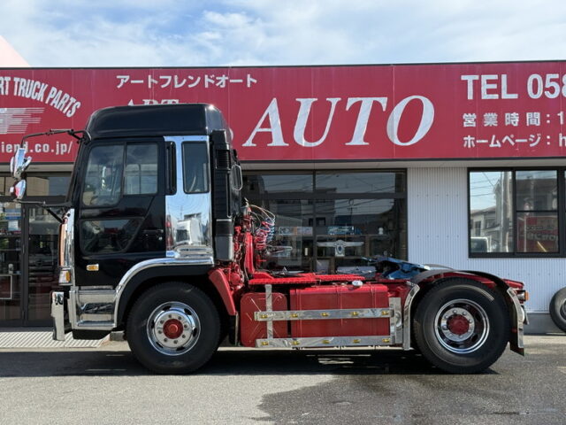日野：テラヴィ：ハイルーフ：トレーラーヘッド：後輪エアサス：V8ツインターボ