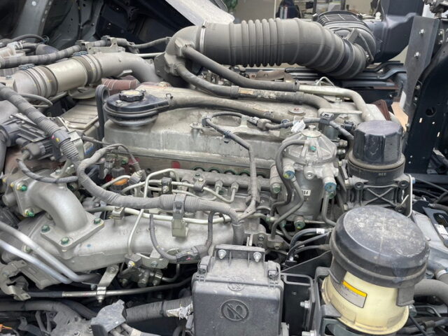 H30 プロフィア　アルミウィング　リア門口ステンレス　