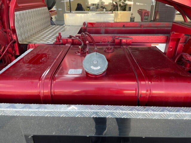 日野　17プロフィア　ダンプ　ハイルーフ　Ｌゲート　メッキ多数