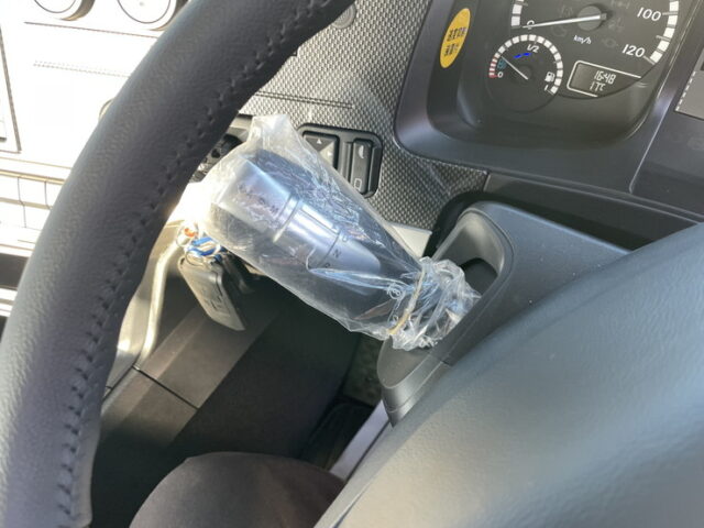 三菱ふそう　17スーパーグレート　トラクターヘッド　E尺　460馬力　リアエアサス　ハイルーフ　プレミアム