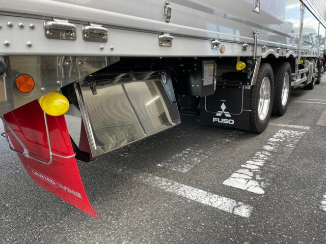 【現行型】スーパーグレートスーパーハイルーフ：ウィング未使用：リア門口ステンレス