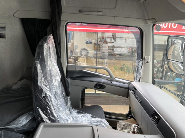 三菱ふそう：スーパーグレート：トレーラーヘッド：ハイルーフ：Ｄ尺：AT：未使用：第５輪11.5ｔ　