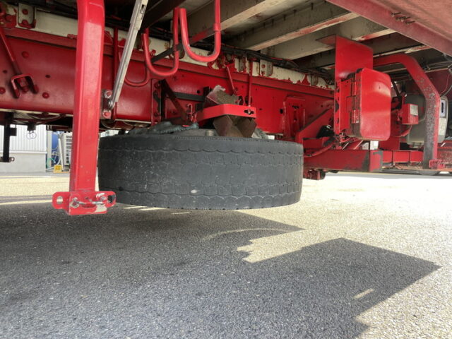 クオン：ハイルーフ：ウィング：跳上ゲート：総輪エアサス：エアロ付き：メッキ多数　