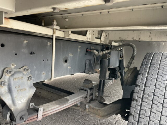 いすゞ：ギガ：ハイルーフ：ウィング：メッキ多数：アルミホイール：スムーサー