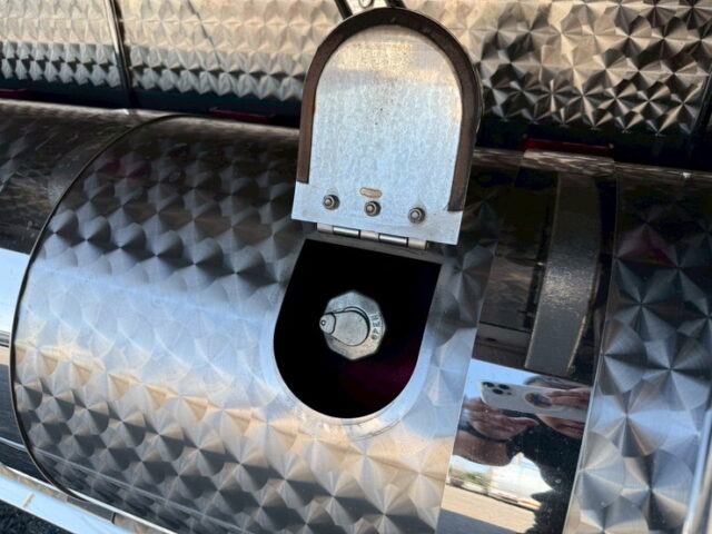 ブルーテックキャンター：造りボディ：アルミバン：ワイド超ロング：舟形バンパー：バスフェンダー