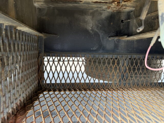 東急：重機運搬用トレーラー：幅2800㎜　荷台長4700㎜：歩みハンガー：8輪