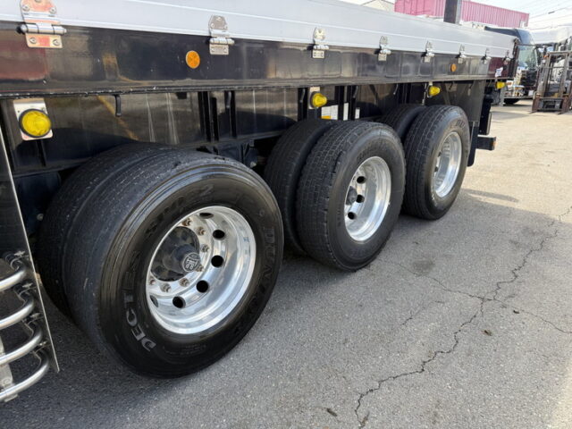 トレクス：平床セミトレーラー：アオリ20㎝：5方開：3軸：板バネ：最大積載量28.500㎏