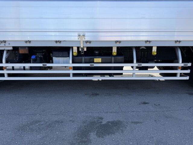 日野：17プロフィア：ハイルーフ：ウィング：リア門口ステンレス