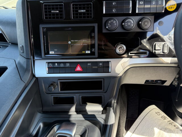 現行スーパーグレート：スーパーハイルーフ：トレーラーヘッド：未使用：プレミアムライン