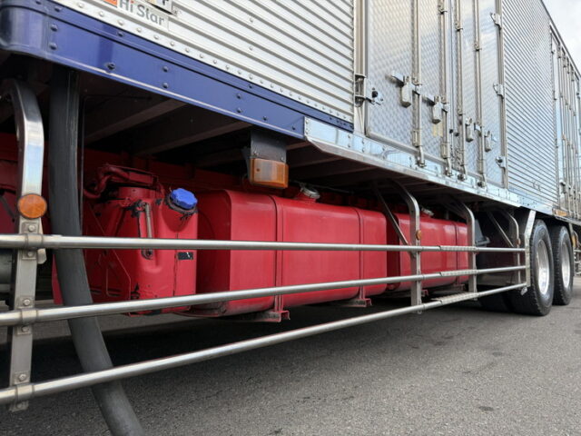 日野：プロフィア：冷凍バン：メッキ多数：サブエンジン：ジョロ4キーストン