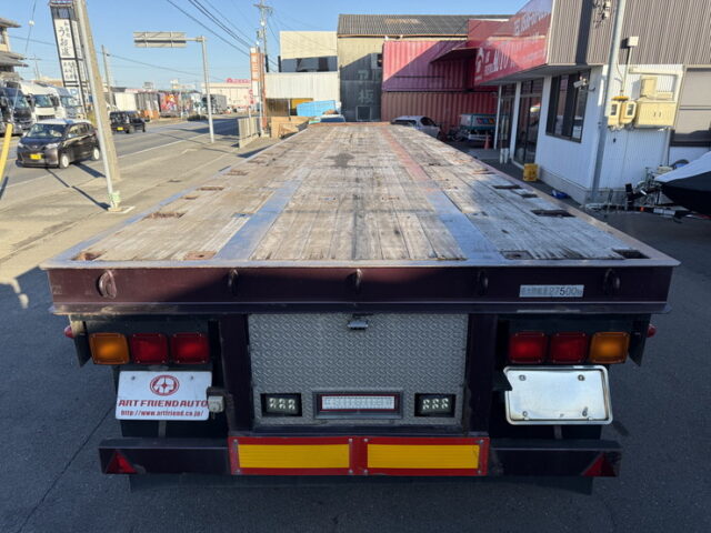 東邦：トレーラー：まな板：3軸：スタンション多数：内フック多数：最大積載量27.500㎏