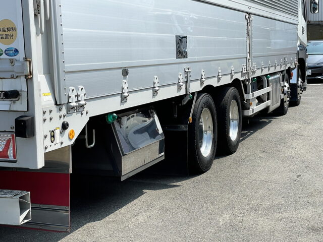 17スーパーグレート　ハイルーフ　ウィング　メッキ多数　アルミホイール　木床