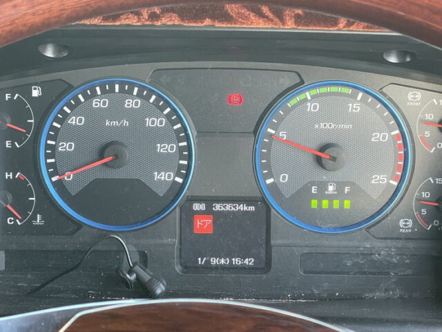 スーパーグレート　ハイルーフ　トレーラーヘッド　架装多数　ブタ鼻　7速MT