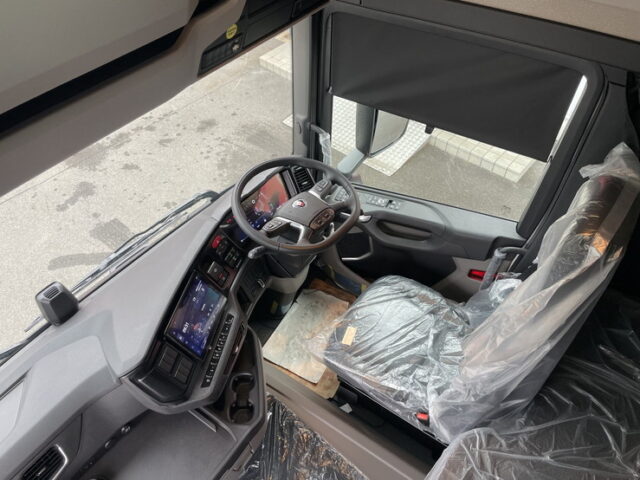 スカニア：R460：現行モデル：登録済未使用車：トレーラーヘッド：総輪エアサス