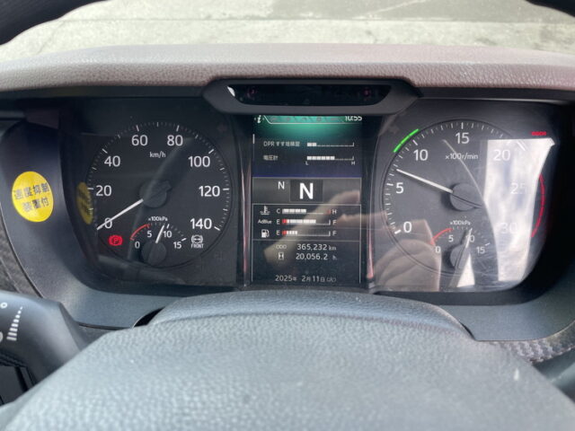 日野：17プロフィア：ハイルーフ：トレーラーヘッド：アルミホイール：ブタ鼻