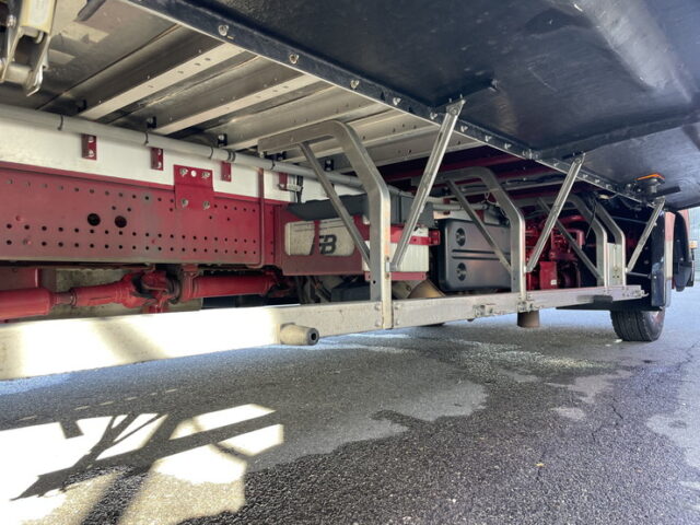 いすゞ：フォワード：増トン：冷凍ウィング：6600ボデー：エアサス：サーモキング製冷凍機