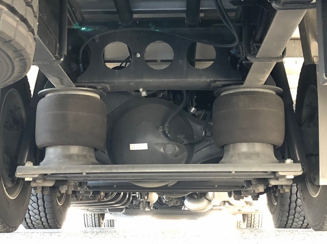 【308】三菱ふそうスーパーグレート　低床　パネルウイング　リヤエアサス　エアロ車