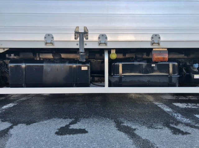 【309】ふそう　ファイター　アルミウイング　リヤエアサス