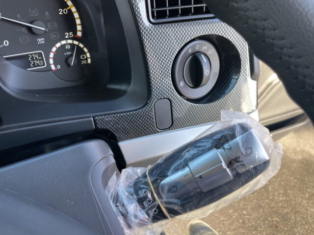 三菱ふそう　17スーパーグレート　トラクターヘッド　E尺　460馬力　リアエアサス　ハイルーフ　プレミアム