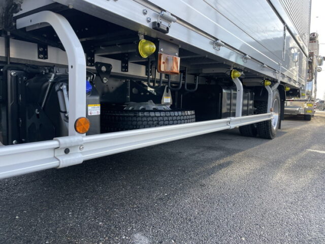 日野　17レンジャー　ウィング　6200ワイド　後輪エアサス　格納ゲート付　240馬力