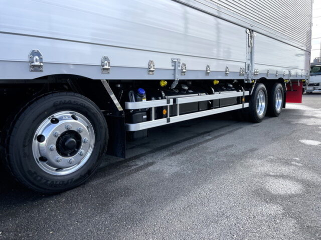 いすゞ　ギガ　登録済み未使用車　ハイルーフ　リア門工ステンレス　アルミホイール