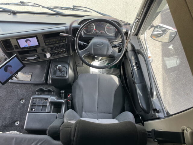 日野　プロフィア　ハイルーフ　トレーラーヘッド　煙突マフラー(ダミー)　ブタ鼻