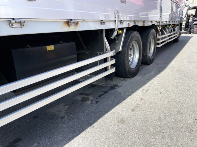 日野　プロフィア　ハイルーフ　ウィング　リア門口ステンレス　木床　内高247㎝