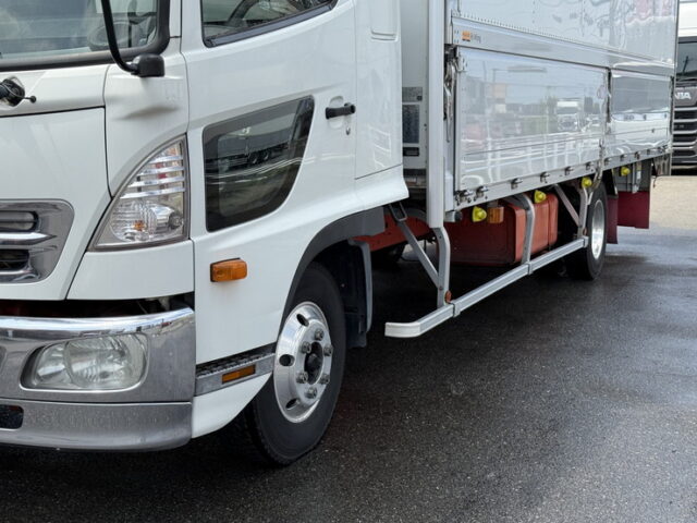 日野：レンジャープロ：冷凍ウィング：6200ワイド：ステンレス床：アルミホイール