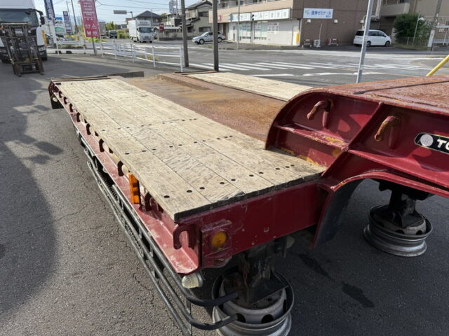 東急：重機運搬用トレーラー：幅2800㎜　荷台長4700㎜：歩みハンガー：8輪