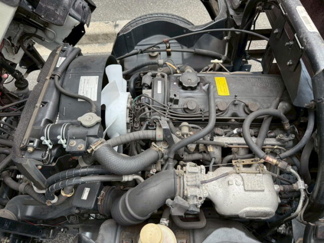 キャンター：平ボデー：前出しバンパー：ステンレスサイドバンパー：マニュアル