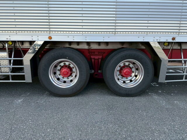 日野：プロフィア：冷凍バン：サブエンジン：アルミシマ床：架装多数：内装生地張り