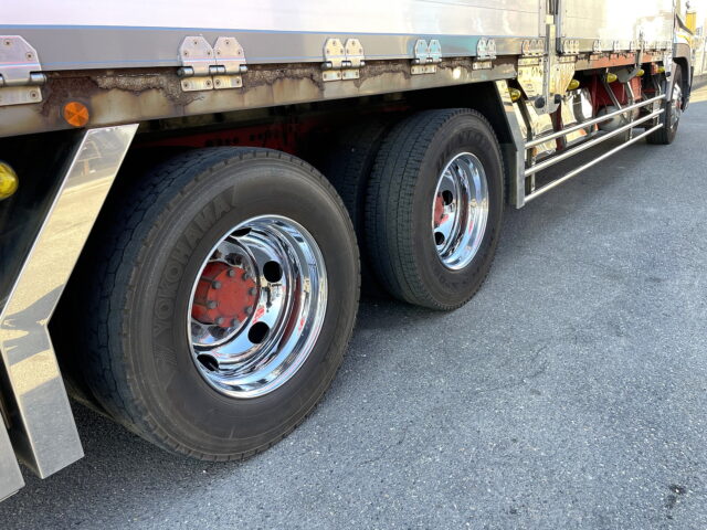 スーパーグレート　ハイルーフ　ウィング　ヤマダ造りボデー　国産エンジン　7速MT