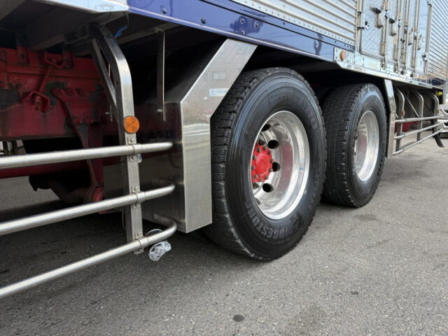 日野：プロフィア：冷凍バン：メッキ多数：サブエンジン：ジョロ4キーストン