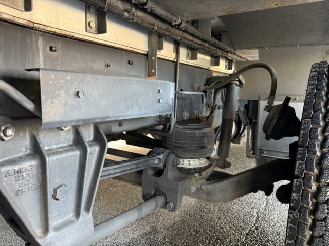 17スーパーグレート：ハイルーフ：冷凍バン：左観音扉2枚：サブエンジン：2エバ