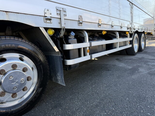 スーパーグレート：ウィング：メッキ多数：アルミホイール：ステンレス床：7速MT