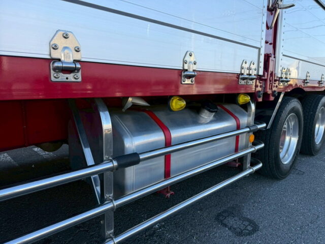 17スーパーグレート：ハイルーフ：ウィング：メッキ多数：アルミホイール：格納ゲート