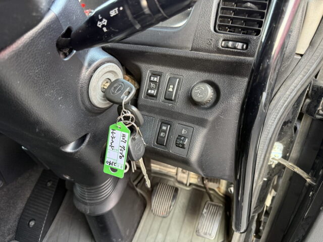 日野:プロフィア:ハイルーフ:トレーラーヘッド:メッキ多数:後輪エアサス:480馬力