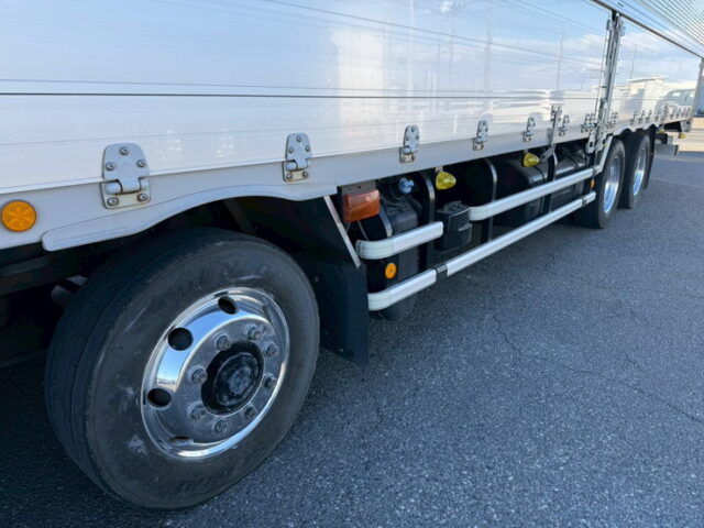 17スーパーグレート:ハイルーフ:ウィング:メッキ多数:アルミホイール:木床