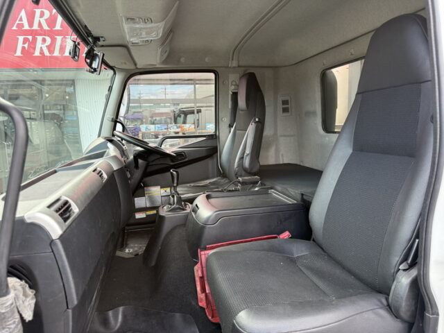 ファイター:ウィング:6200ワイド:後輪エアサス:格納ゲート:240馬力