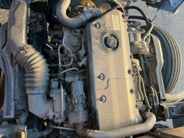 いすゞ:エルフ:平ボデー:標準幅:10尺長:マニ割り:ハイグレード:140馬力