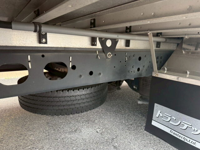 ファイター：冷凍ウィング：アルミシマ床：-30度設定：後輪エアサス：240馬力