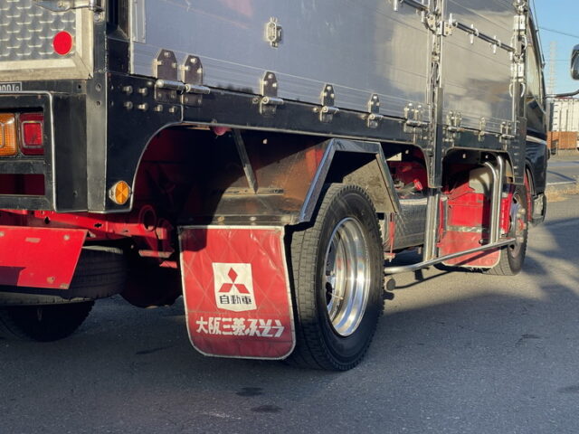 キャンター　平ボデーアルミブロック　標準幅　ロング　6速ＭＴ　生エンジン