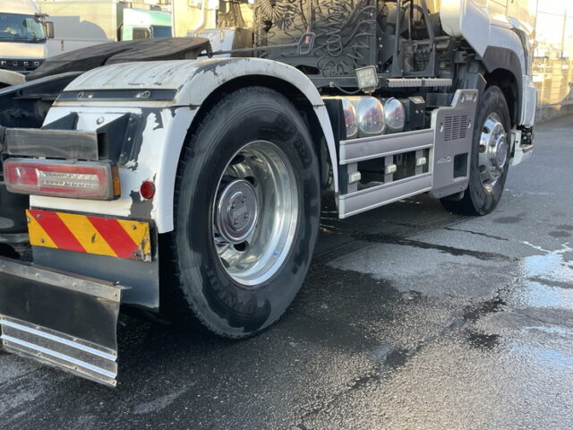 日野　17プロフィア　ハイルーフ　トレーラーヘッド　E13Cエンジン　450馬力