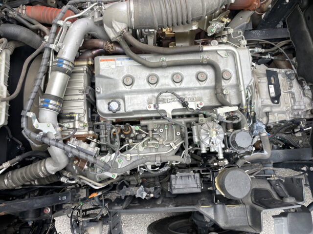 日野　17プロフィア　ハイルーフ　ウィング　7速MT　380馬力　エンジン交換済