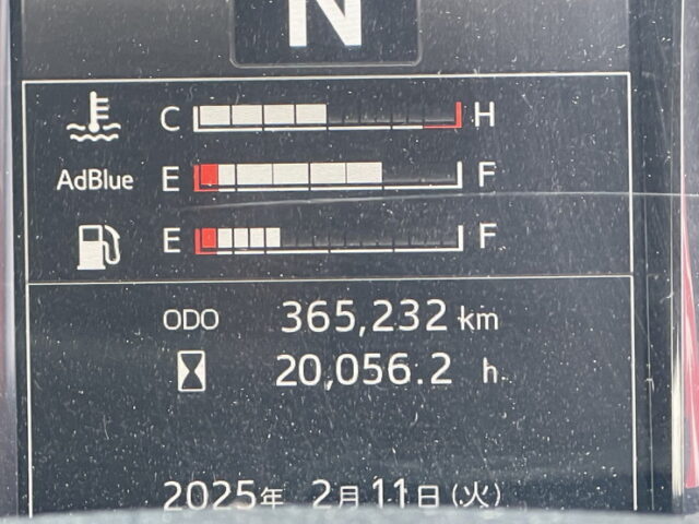 日野：17プロフィア：ハイルーフ：トレーラーヘッド：アルミホイール：ブタ鼻