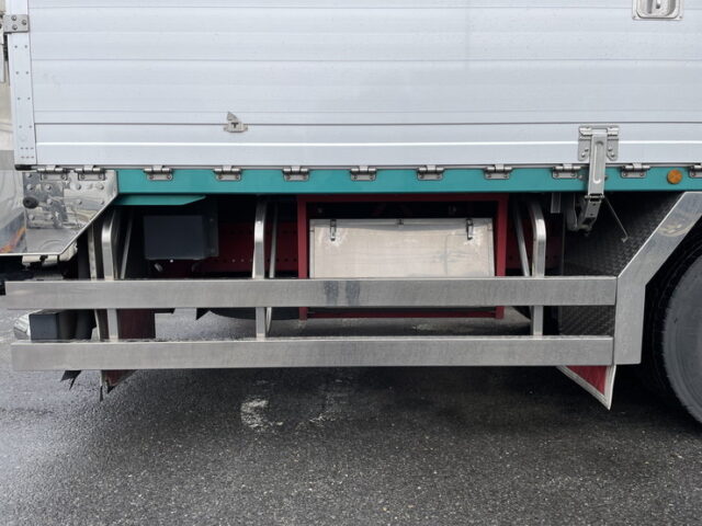 日野：17プロフィア：冷凍ウィング：7MT：リア門口ステンレス：サイドバンパーステンレス：ステンレス架装多数：メッキパーツ多数