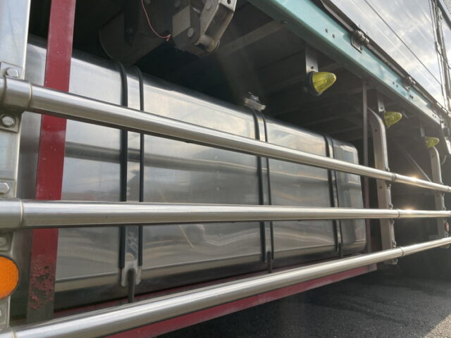 日野　プロフィア　1Mアオリ　ウィング　エアサス　ボディ取り可能