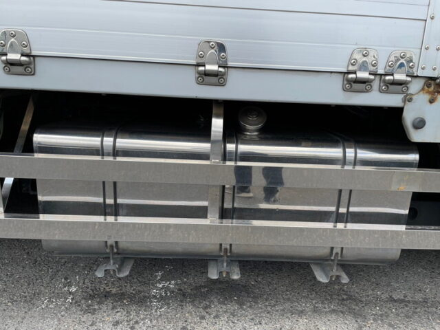 日野　プロフィア　ハイルーフ　ウィング　リア門口ステンレス　7速　E13Cエンジン