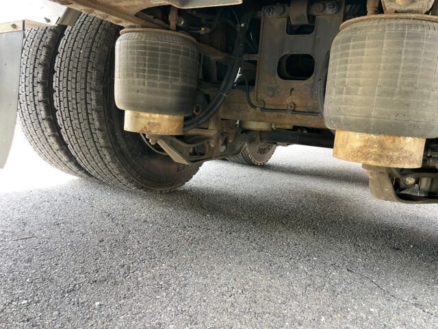 日野　プロフィア　ハイルーフ　ウィング　リア門口ステンレス　木床　内高247㎝