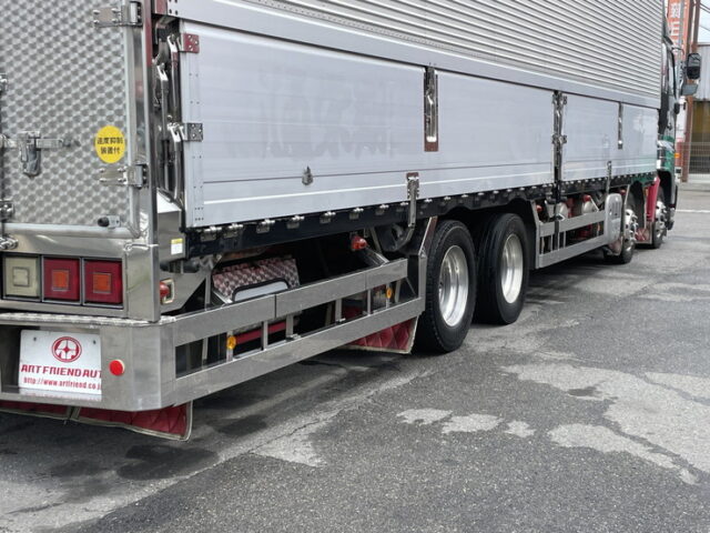 日野：プロフィア：ハイルーフ：ウィング：メッキ多数：ステンレス多数　